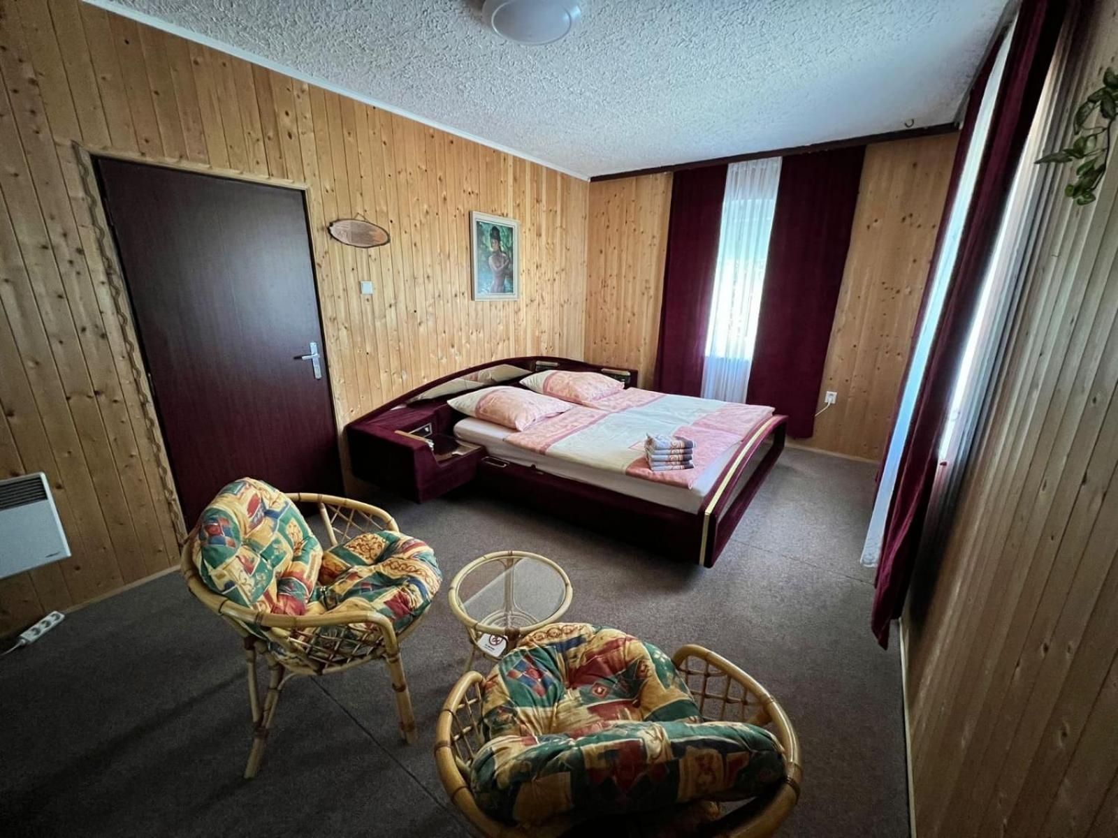 Merkel Apartment Broumov